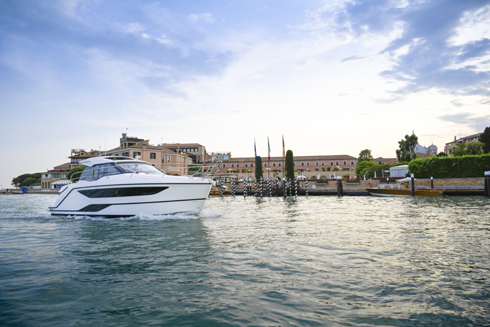 Bavaria Yachts SR35 – photo 10