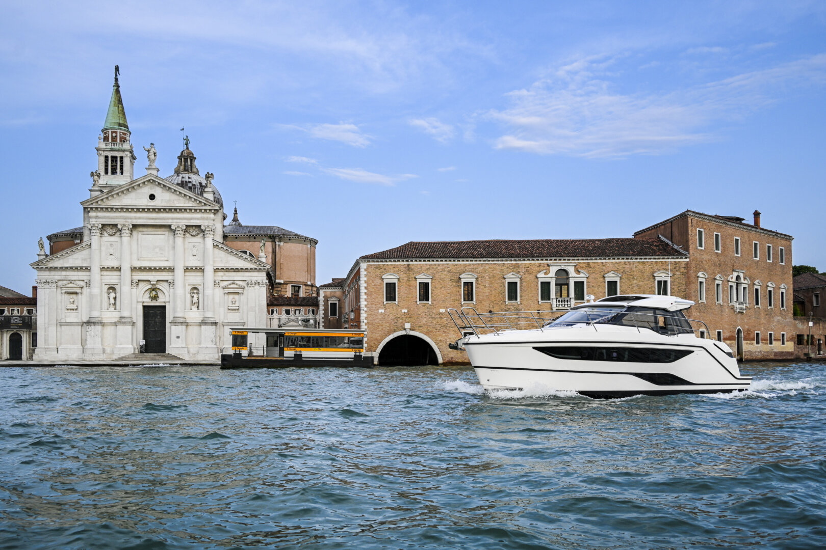 Bavaria Yachts SR35 – photo 11