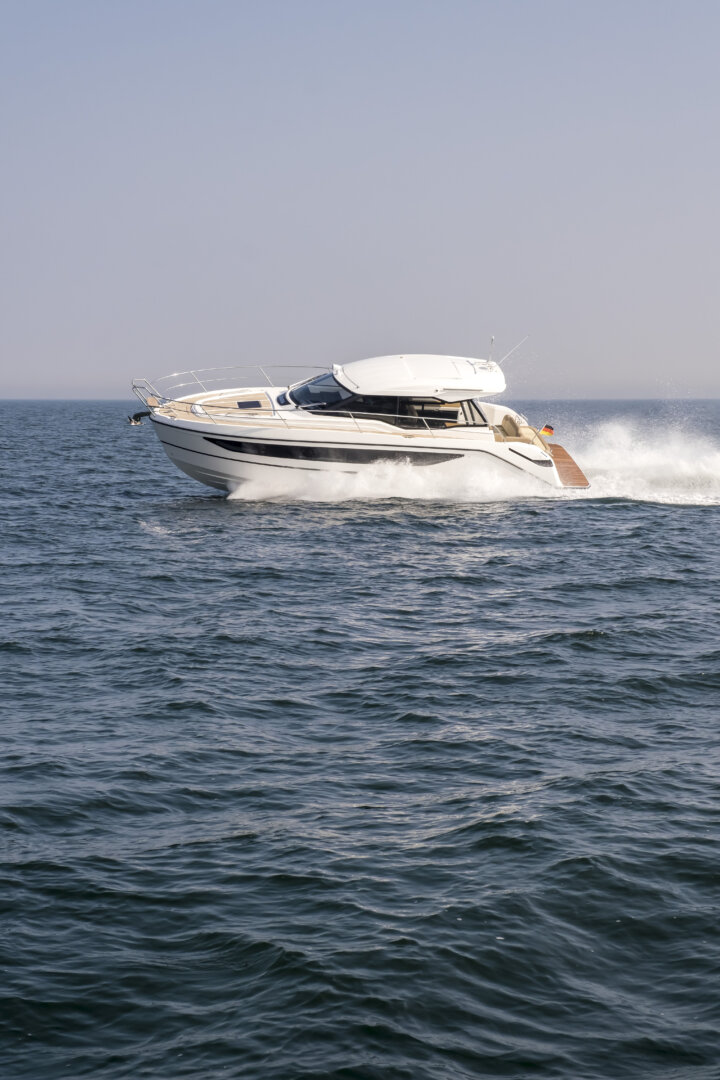 Bavaria Yachts SR38 – photo 11